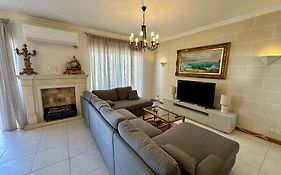 St Julians Balutta Bay Huge Flat! -2Min From Seafront